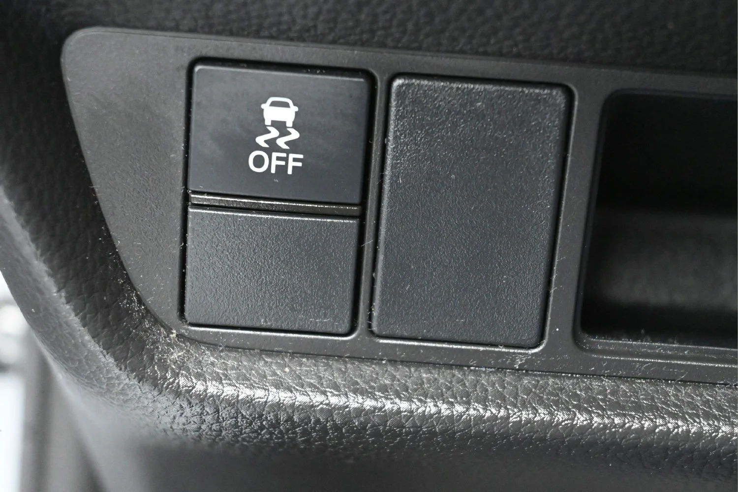 Used 2024 Silver Honda AWD EX-L image 17