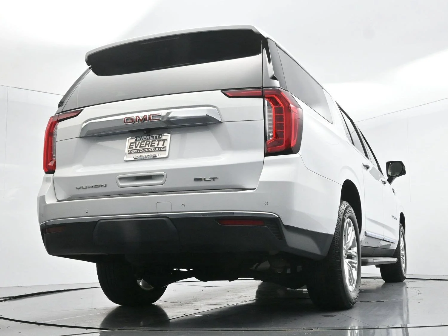 Used 2022 SUMMIT WHITE GMC SLT image 55