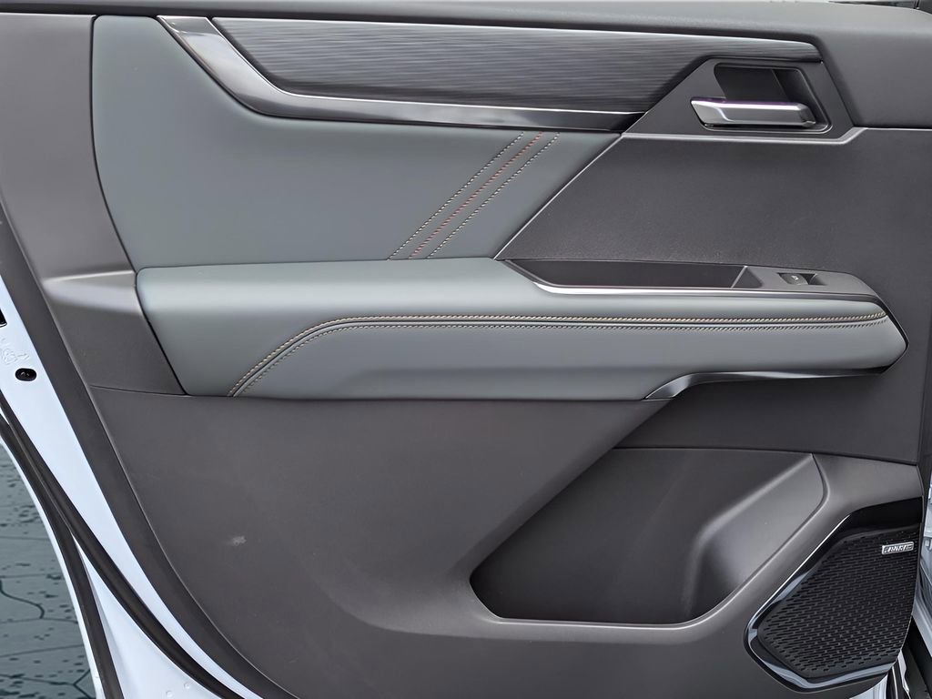 2026 GMC Acadia AT4 - Photo 13