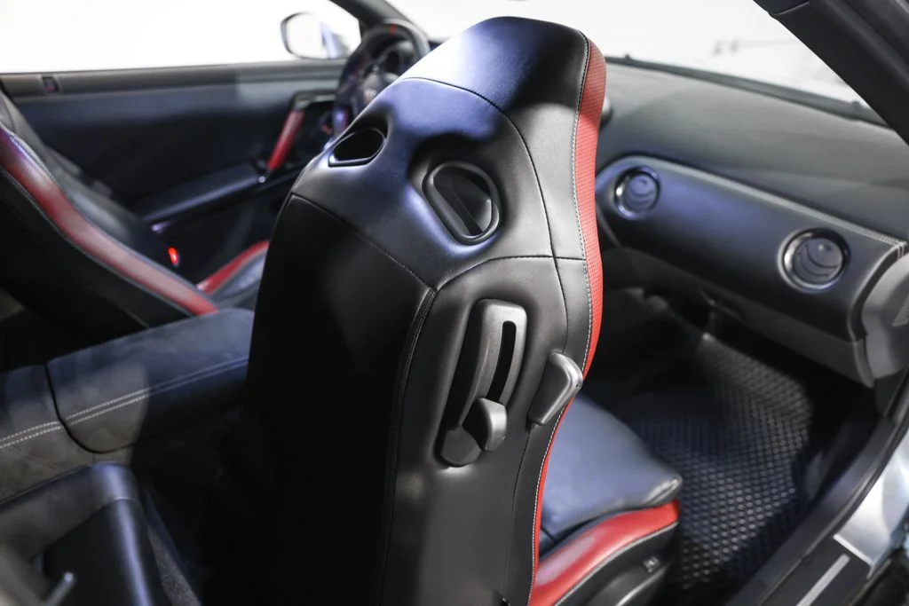 Used 2015 Silver Nissan Black Edition image 28