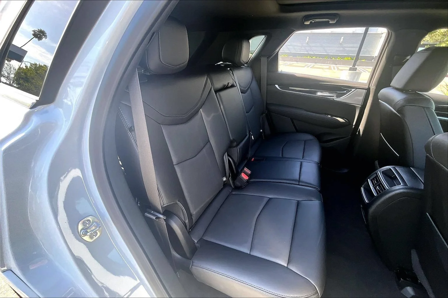 New 2026 Crystal White Tricoat Cadillac Premium Luxury image 29