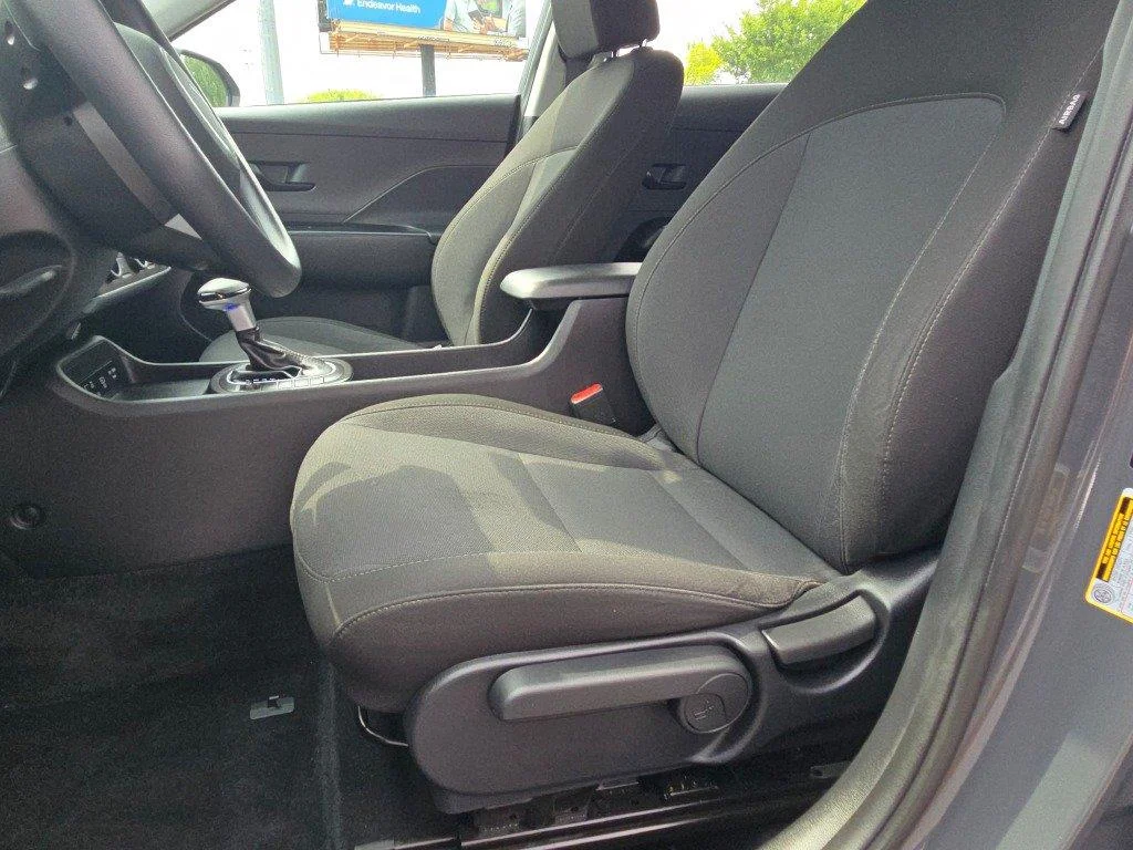 Used 2025 Ecotronic Gray Pearl Hyundai SE image 18