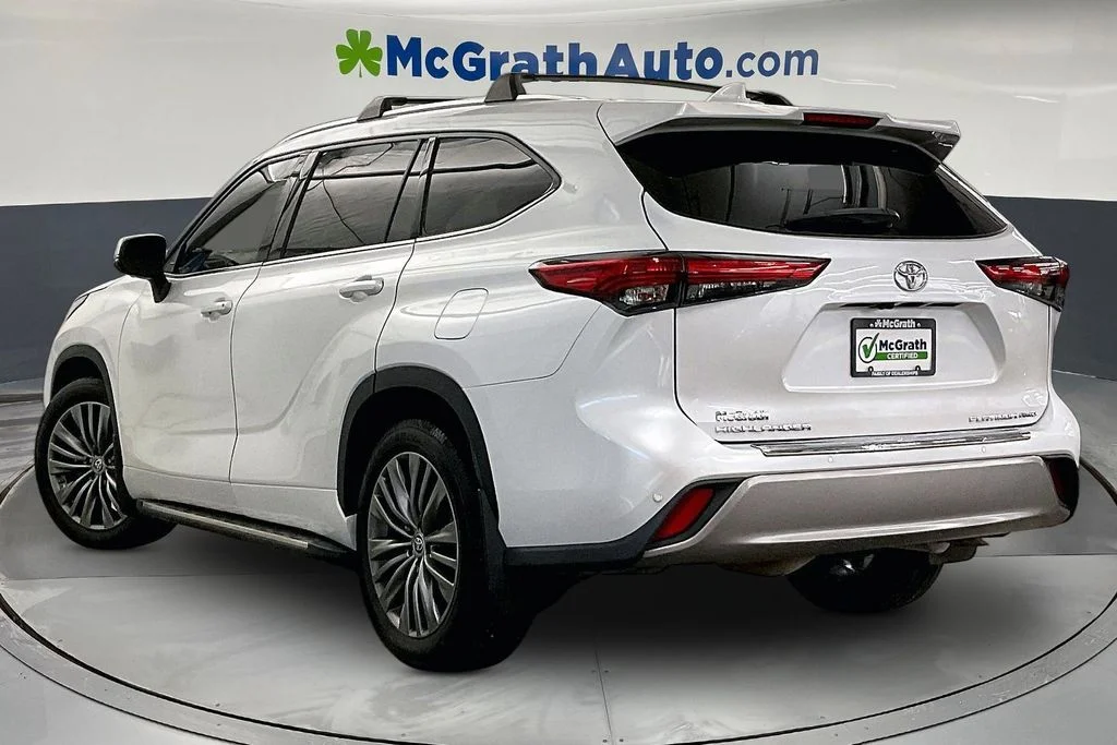 Used 2022 Beige Toyota Platinum image 3