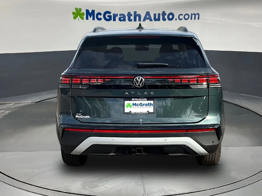 New 2027 Sacramento Green Metallic Volkswagen 2.0T SE w/ Technology image 4