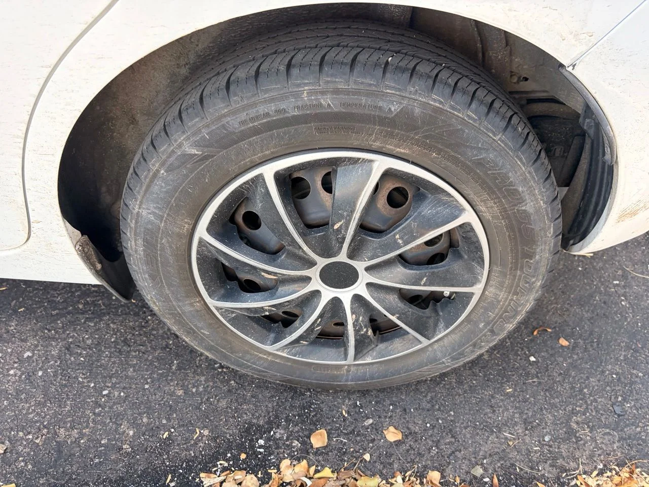 Used 2016 Fresh Powder Nissan SV image 6