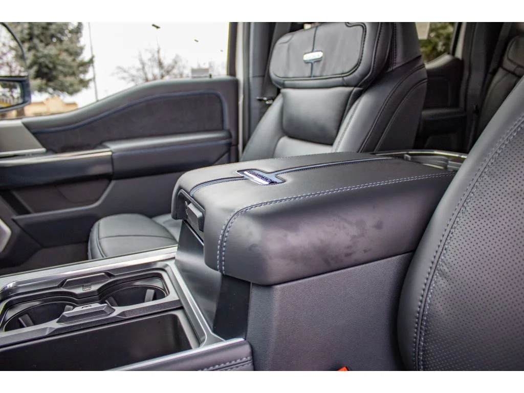 2026 Ford F-350 Super Duty Platinum - Photo 33
