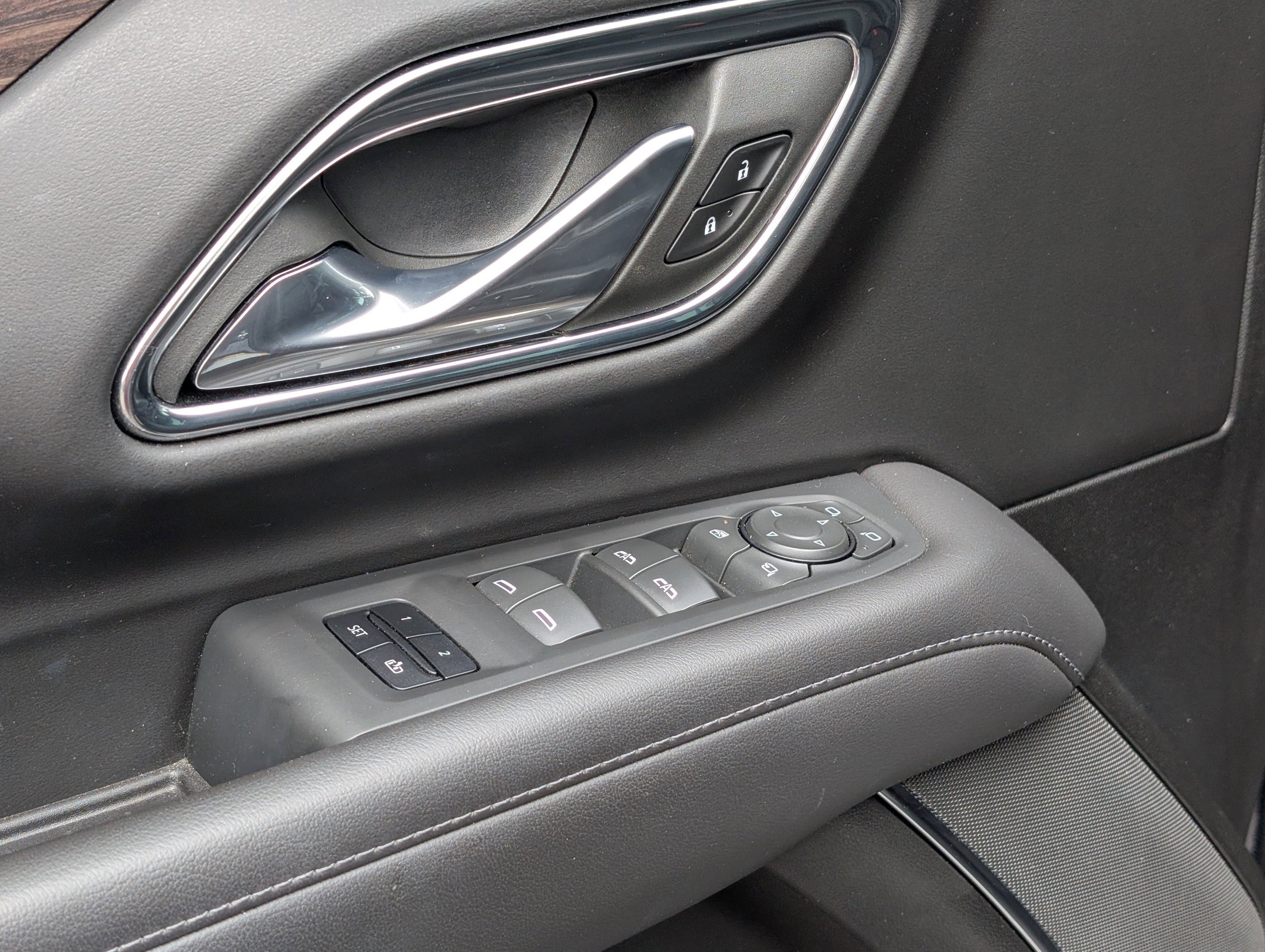 2023 Chevrolet Suburban Z71 - Photo 14