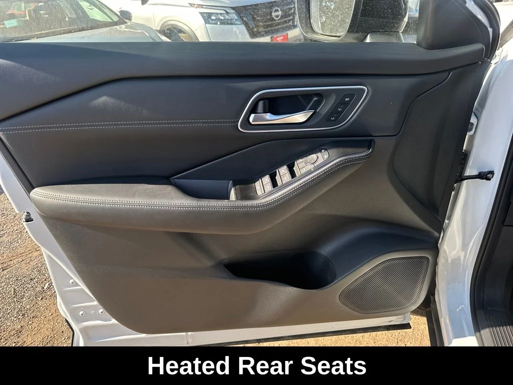 2026 Nissan Rogue Platinum - Photo 12