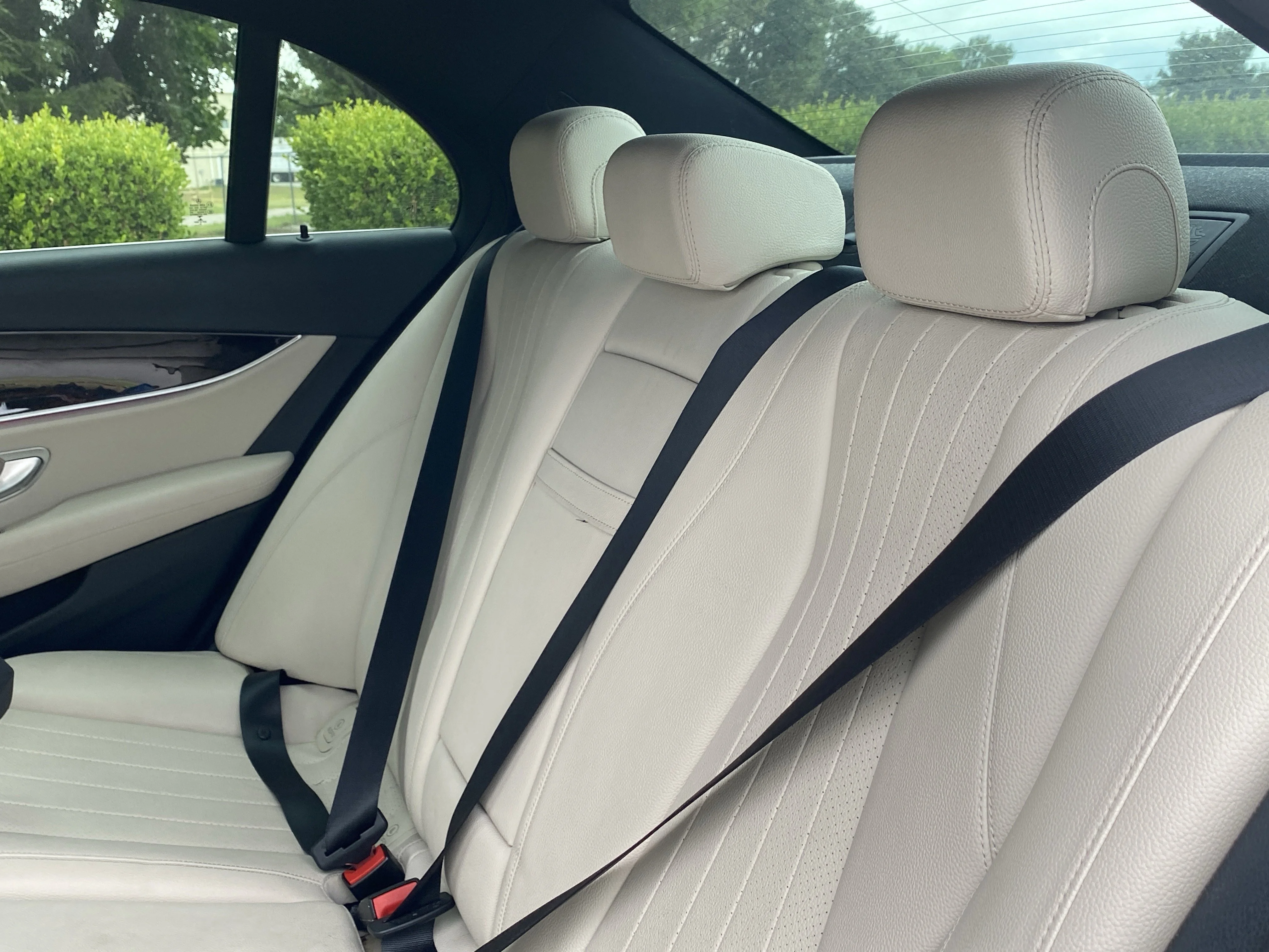 Used 2017  Mercedes-Benz E 300 image 11
