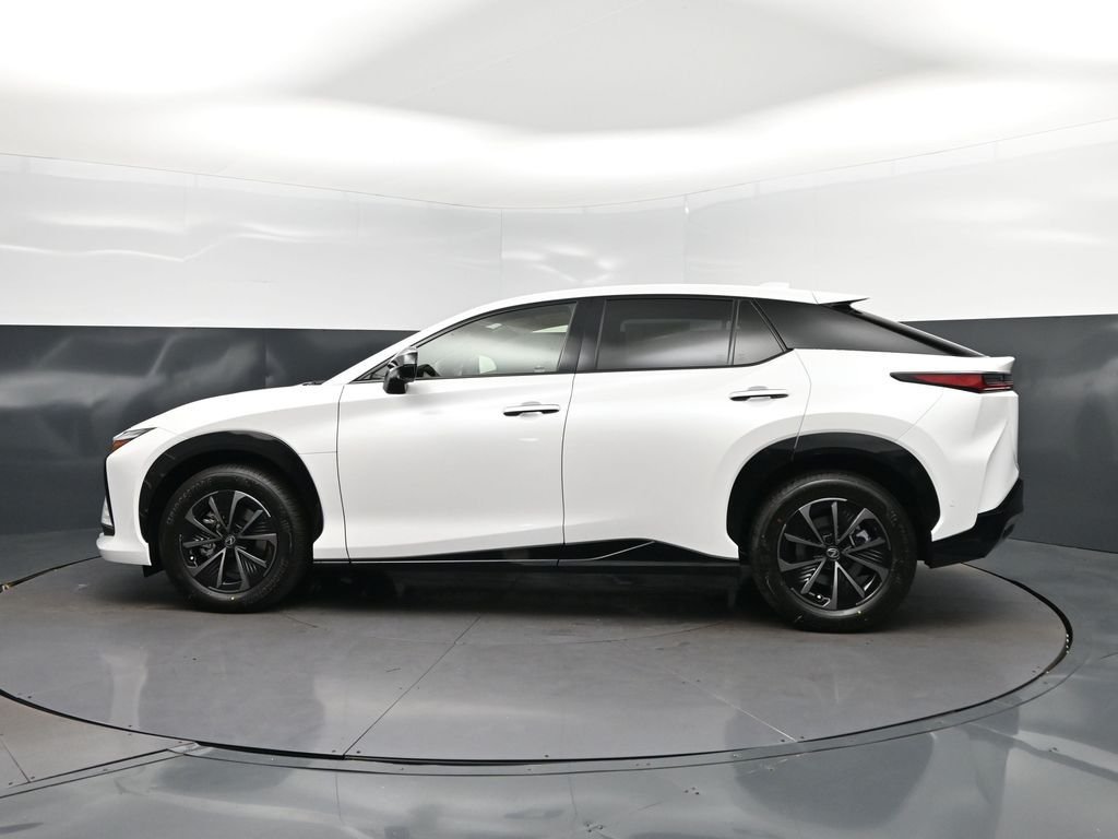 New 2026 Oxygen White Lexus  350e PREMIUM image 4