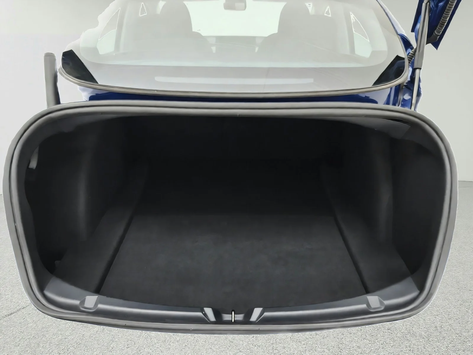 Used 2023 Deep Blue Metallic Tesla SEDAN image 31