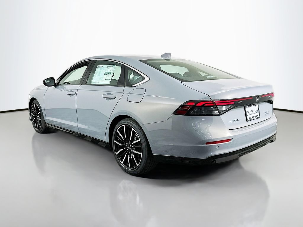 New 2026 Urban Gray Pearl Honda Touring image 5
