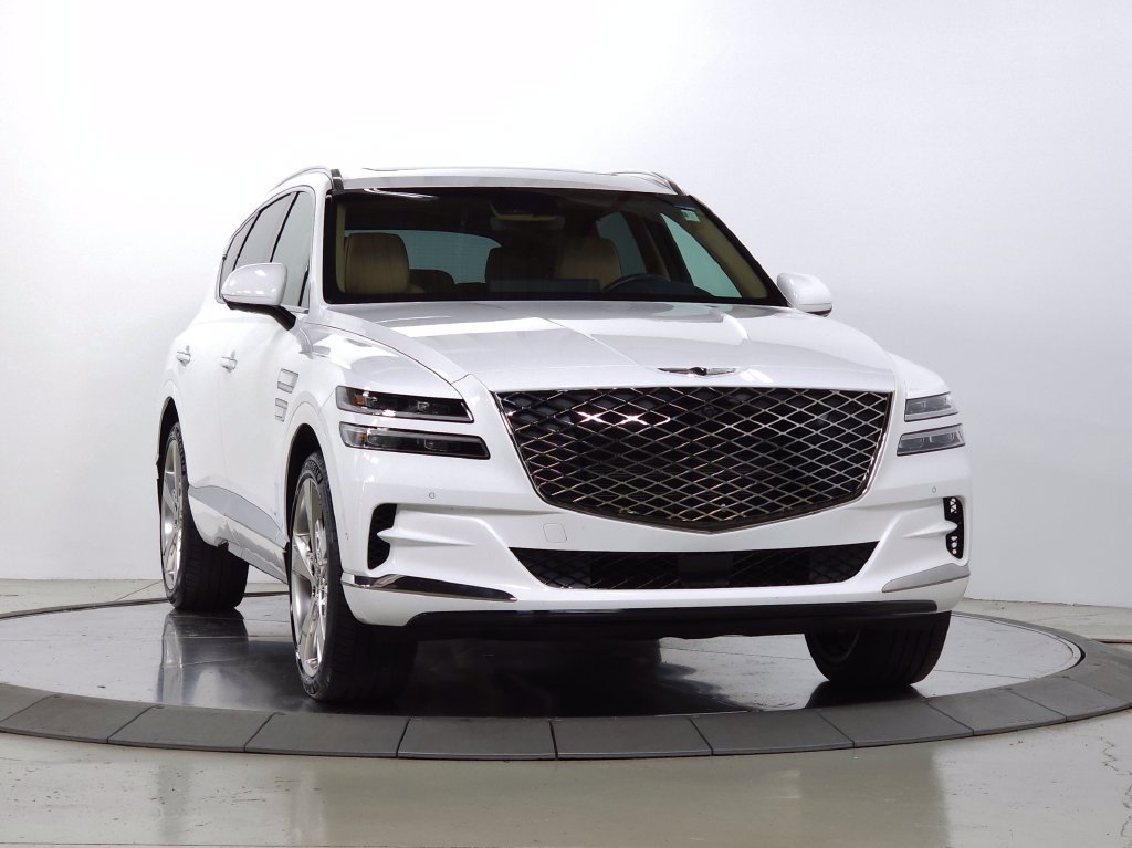 Used 2023 White Genesis 2.5T image 1