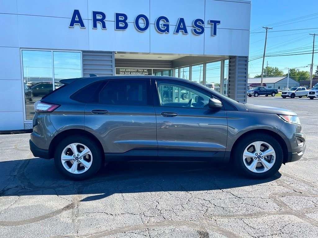 Used 2017 Magnetic Ford SE image 8