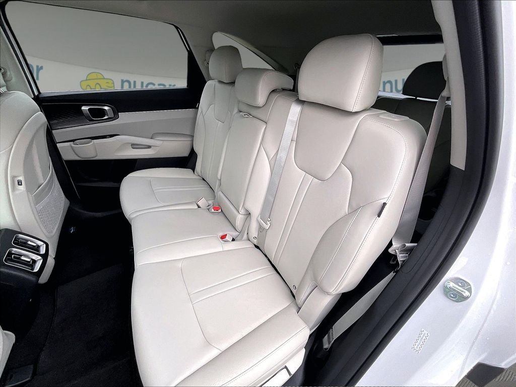 New 2026 Glacial White Pearl Kia S image 15