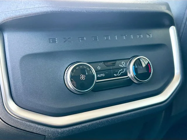 New 2026 Oxford White Ford Active image 18