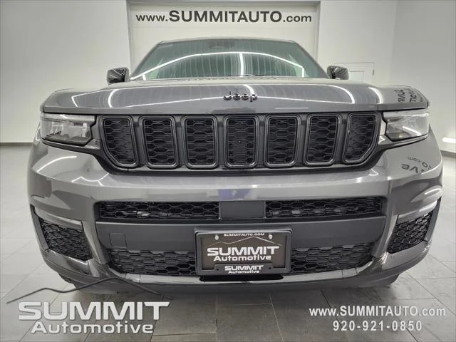New 2025 Baltic Gray Metallic Clear-Coat Exterior Paint Jeep Limited image 36