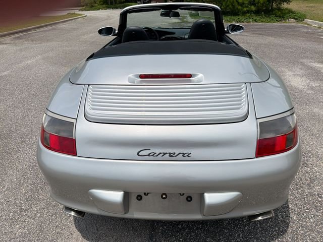 Used 2003 Silver Porsche Carrera image 22