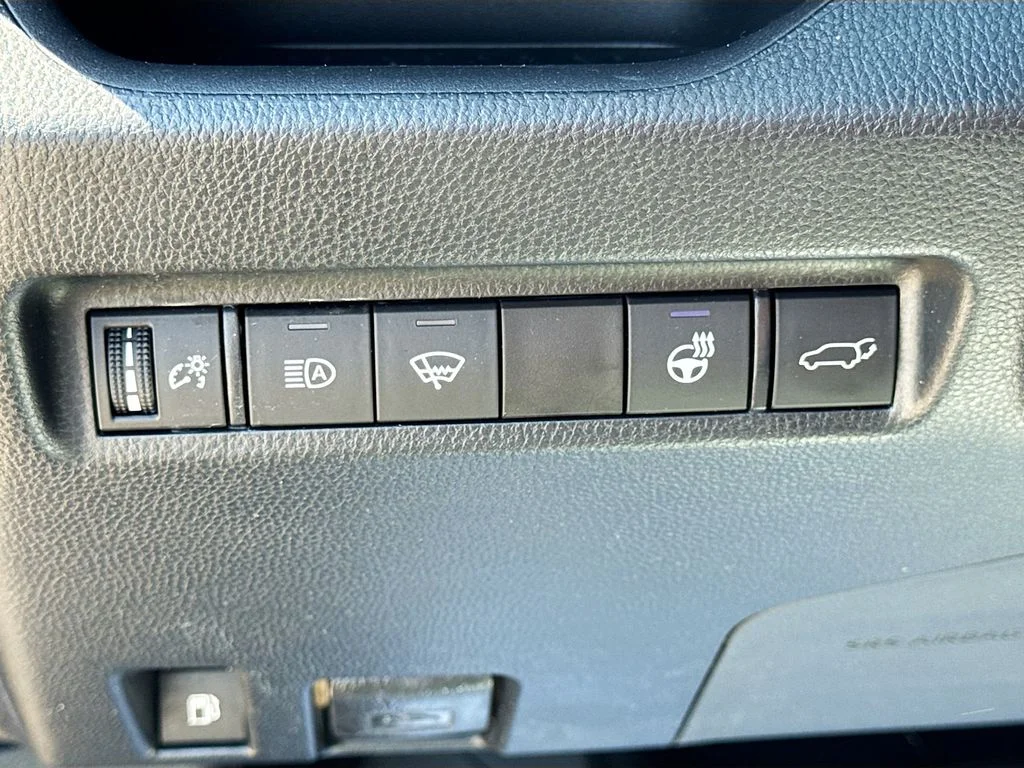 Used 2021 Gray Toyota XLE Premium image 10