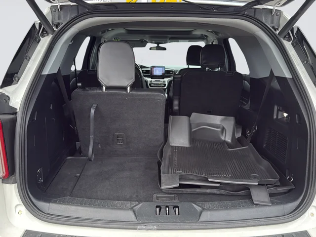 Used 2021 White Ford XLT image 13