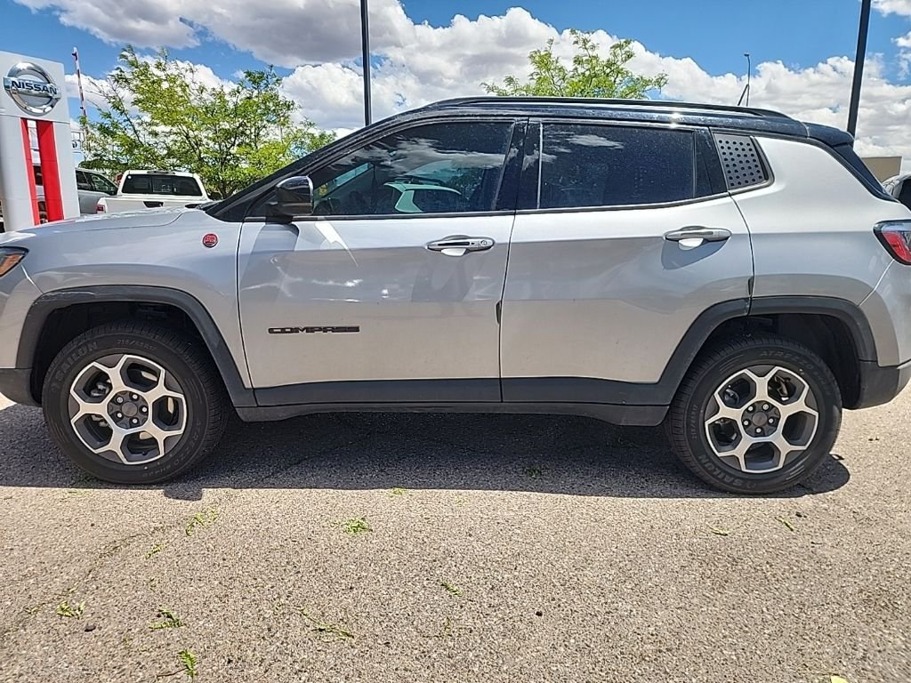 Used 2022 Silver Jeep Trailhawk image 10