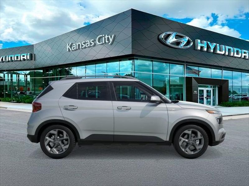 New 2026 Shimmering Silver Hyundai SEL image 7