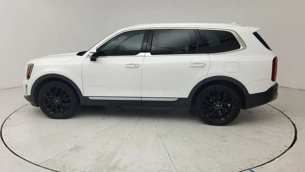 Used 2021 White Kia SX image 4