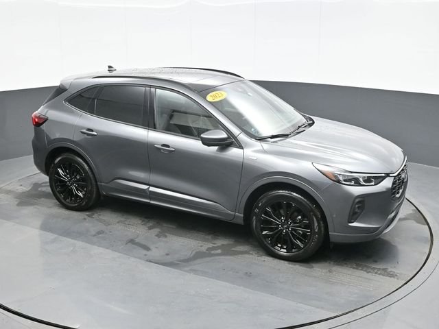 Used 2024 Gray Ford ST-Line Elite image 15