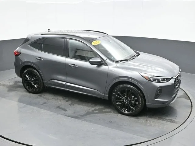 Used 2024 Gray Ford ST-Line Elite image 15