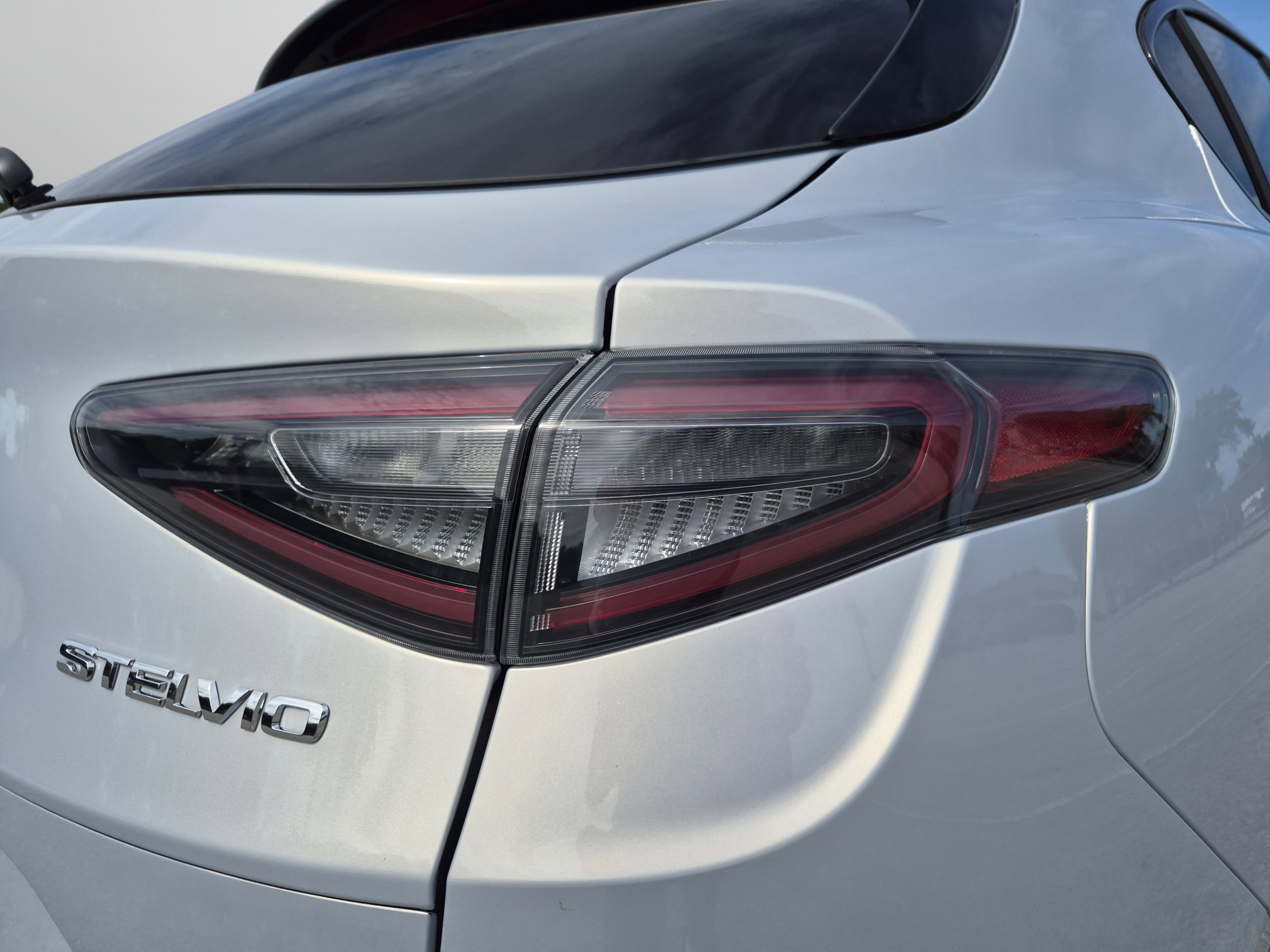New 2026 Moonlight Gray Metallic Alfa Romeo  image 72