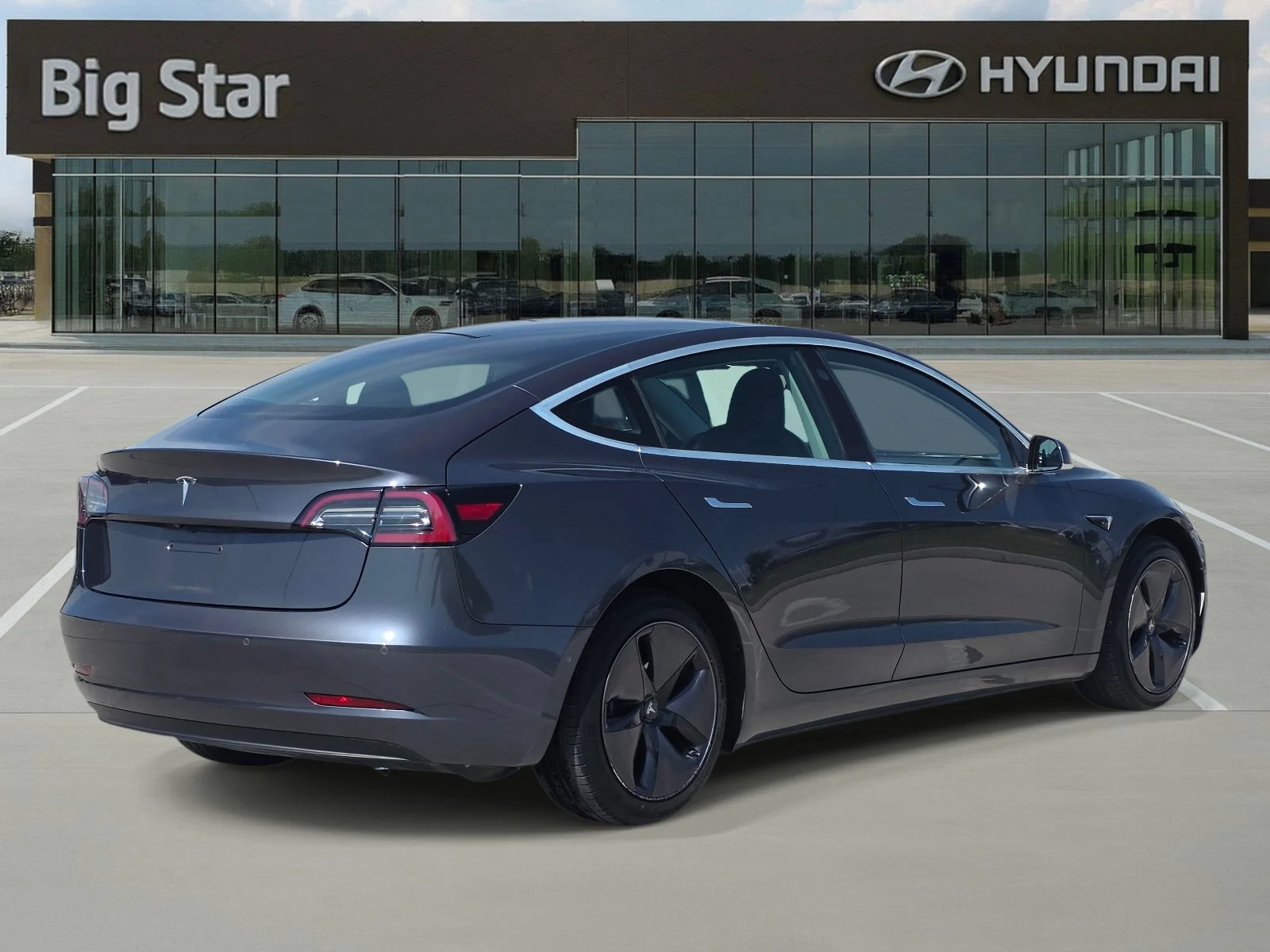 Used 2019 Midnight Silver Metallic Tesla Mid Range image 4