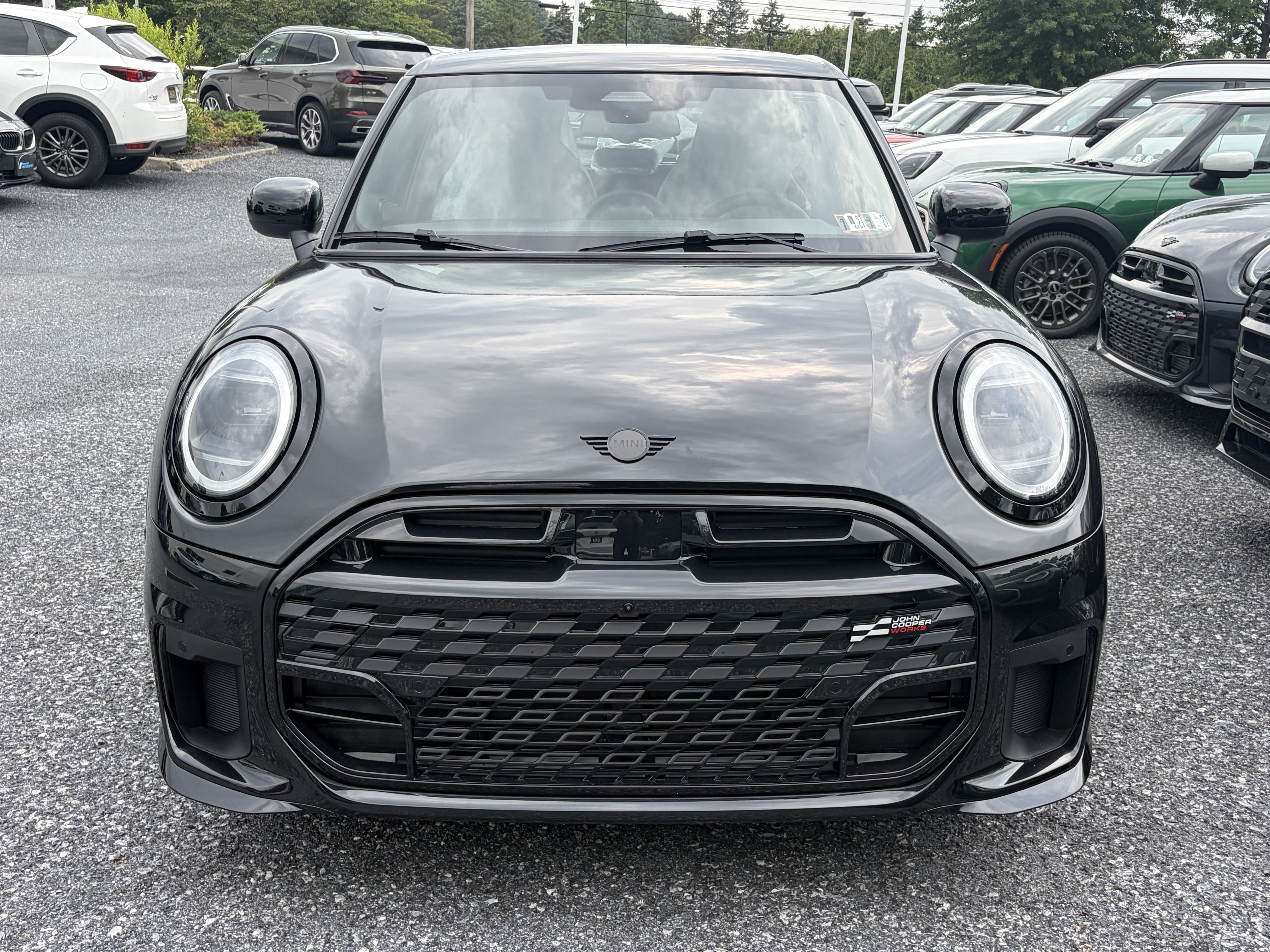 New 2026 Midnight Black II Metallic MINI Iconic image 3