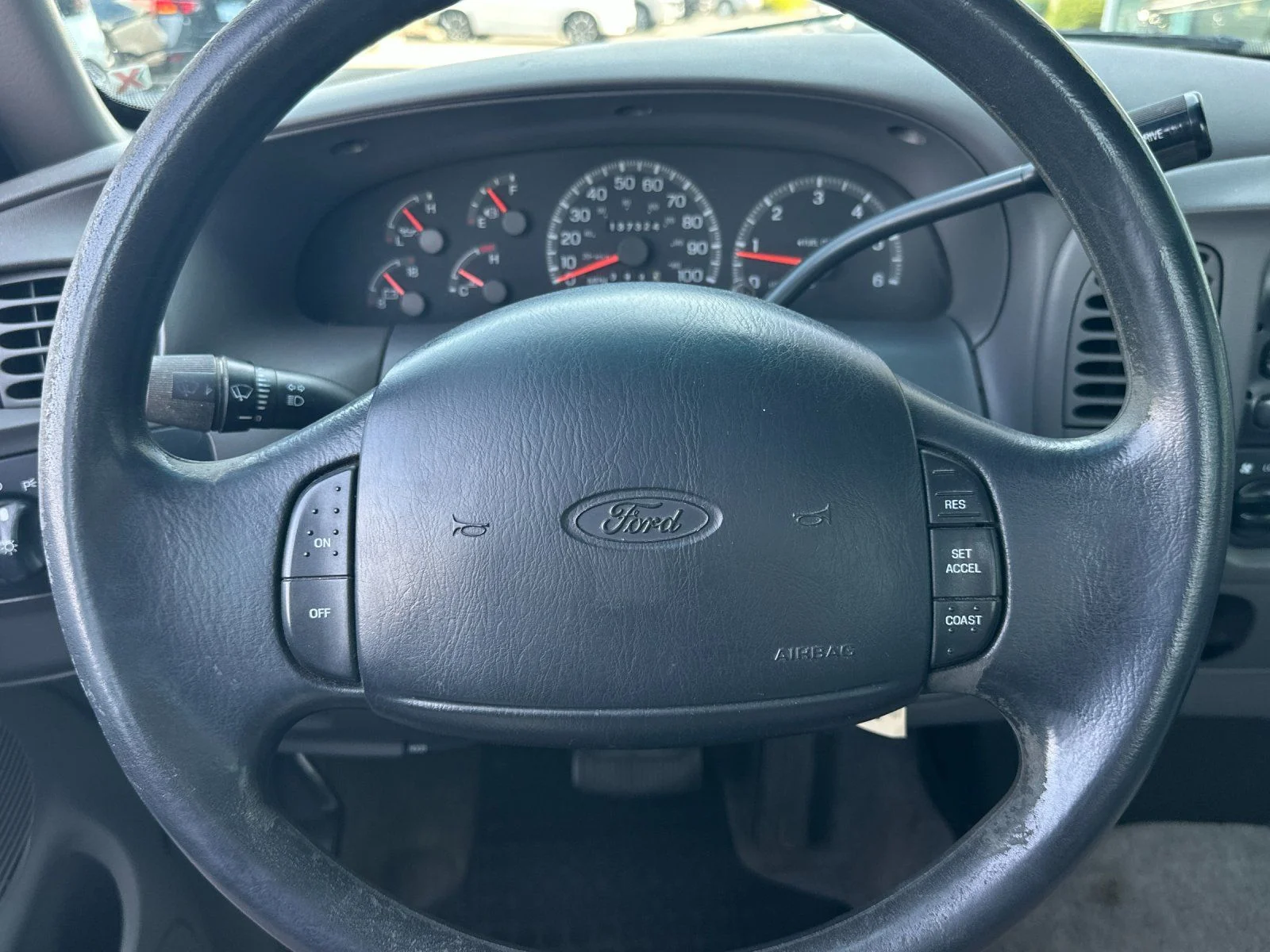 Used 1997 Teal Clearcoat Metallic Ford  image 18