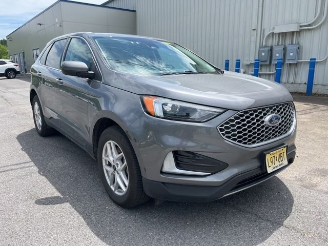 Used 2024 Gray Metallic Ford SEL image 3