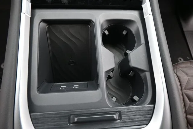 New 2026 Black Nissan Platinum image 28