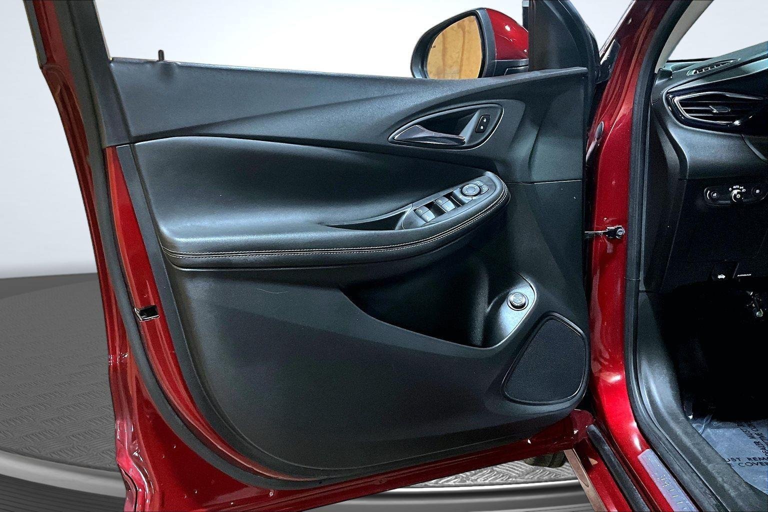 Used 2023 Cinnabar Metallic Buick Select image 23