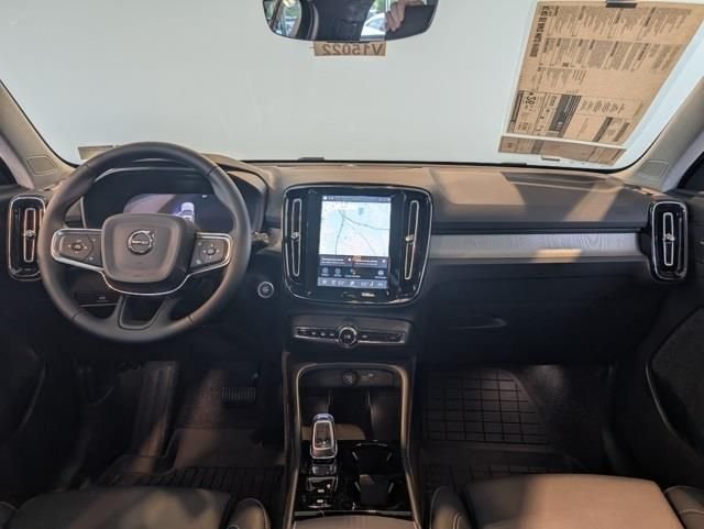 2026 Volvo XC40 Ultra - Photo 12