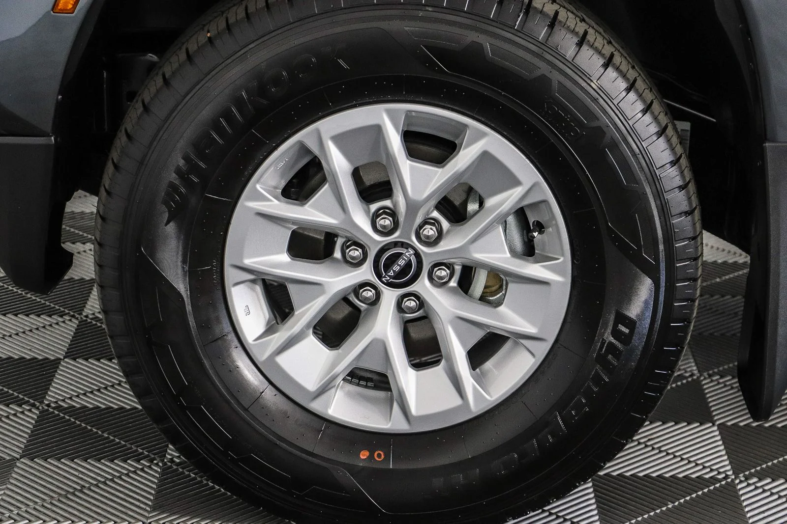 New 2027 Gray Nissan S image 11