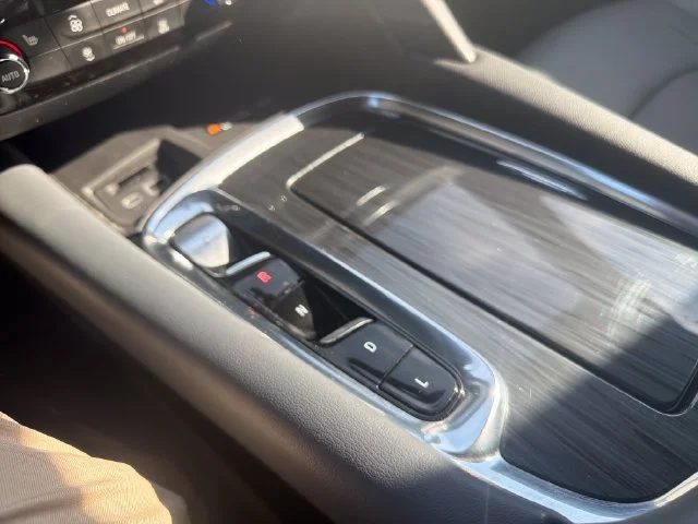 Used 2023 Includes Pitch Dark Night lower exterior accent color.) Buick Essence image 29
