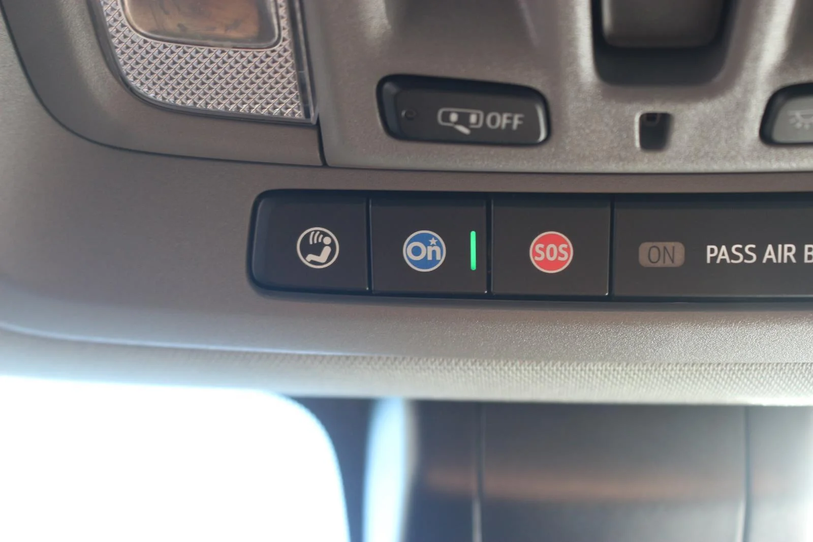 Used 2021 WHITE FROST TRICOAT GMC Denali image 33