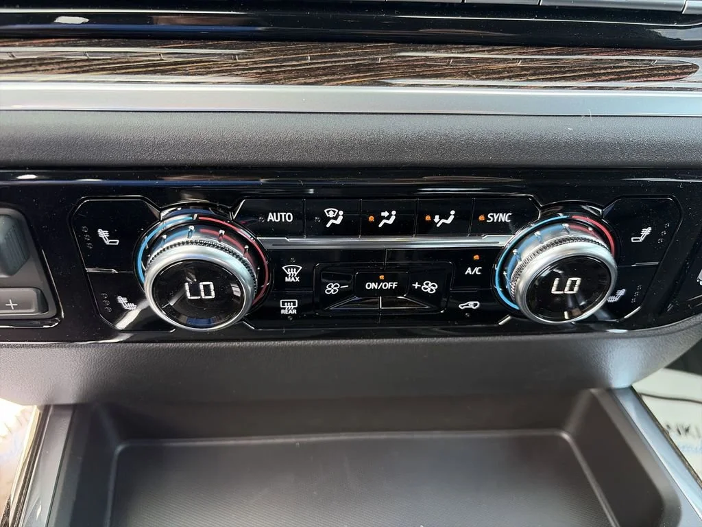 New 2026 Sterling Metallic GMC Elevation image 25