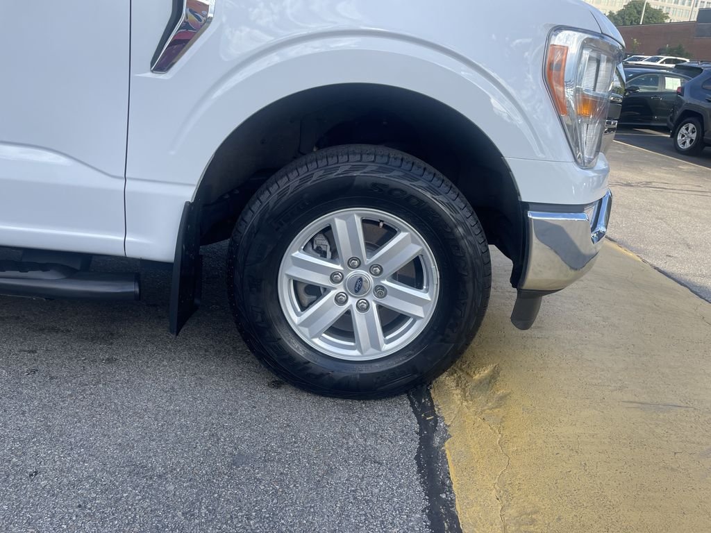Used 2022 White Ford XL image 11