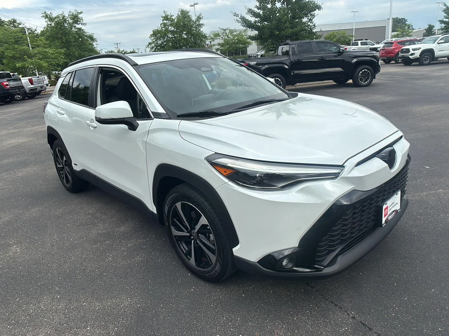 Used 2023 Wind Chill Pearl Toyota XSE image 8