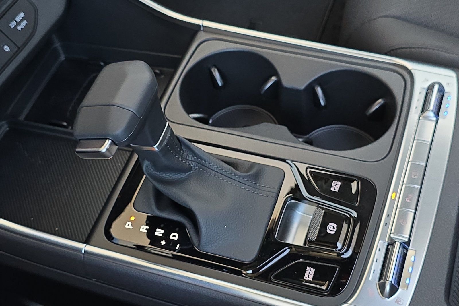 2026 Kia Carnival SX Prestige - Photo 17