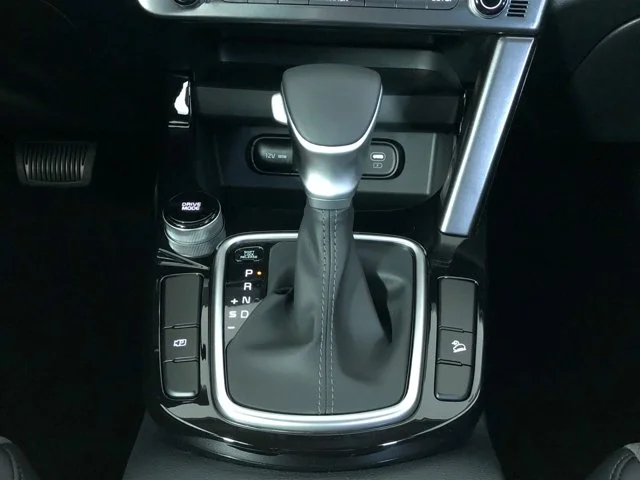 New 2026 Snow White Pearl Kia S image 20