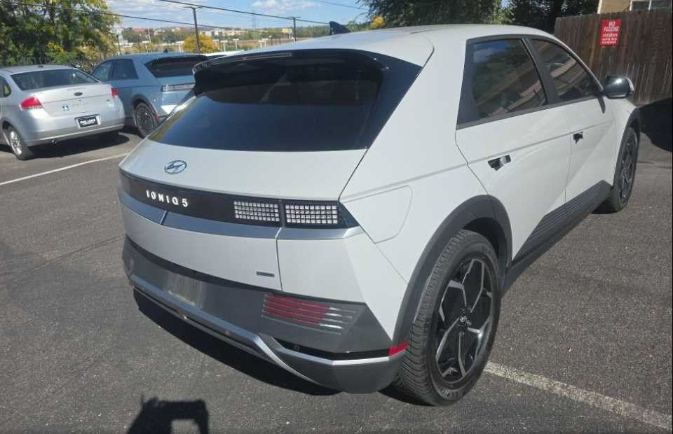 Used 2023 Cyber Gray Hyundai SEL image 4