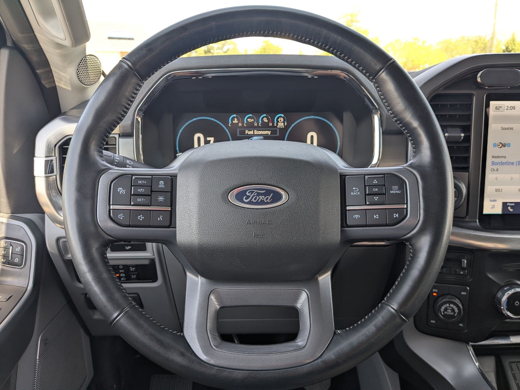 Used 2023 Oxford White Ford LARIAT image 19