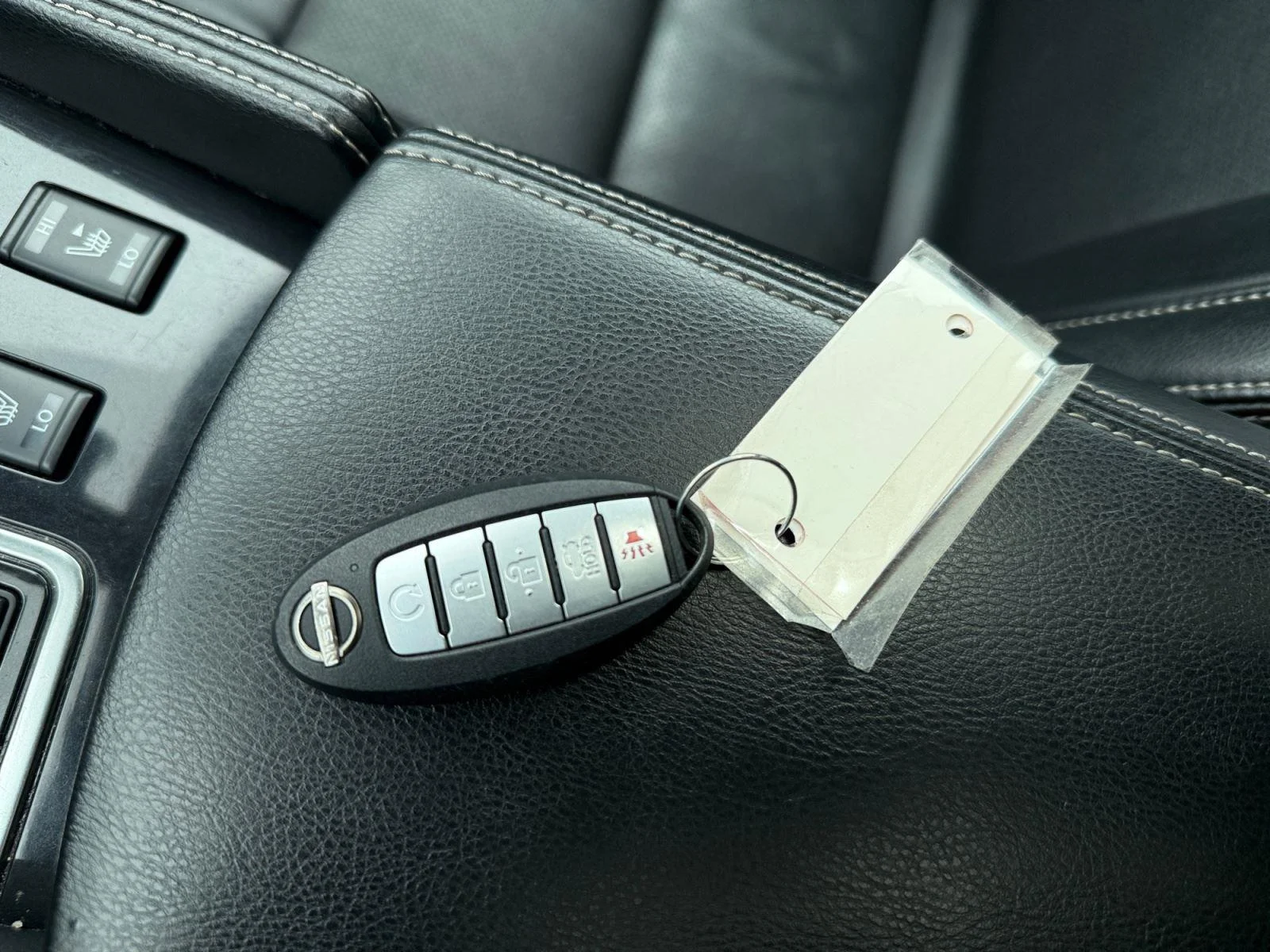 Used 2023 GRAY NISSAN SL SEDAN image 32