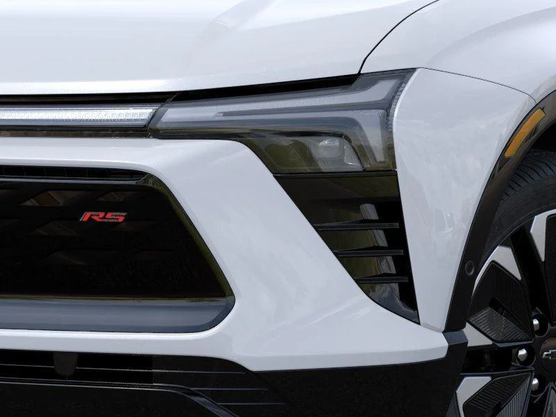 New 2026 Polar White Tricoat Chevrolet RS image 21