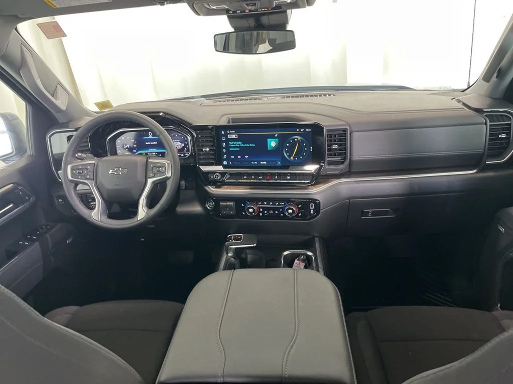 Used 2025 Gray Chevrolet RST image 9